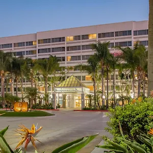 Hotel Doubletree By Hilton Lax -